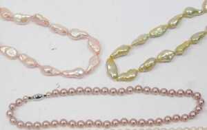 Various freshwater pearl jewellery, comprising Claudia Bradby pearl necklace and bracelet sets,... - 6