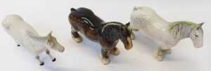 Three Beswick pottery horses, comprising a dapple grey, 20cm high, a dapple grey shire horse,... - 2
