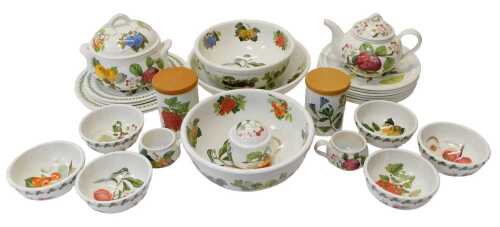 A group of Portmeirion Pomona pattern pottery, to include a teapot, breakfast bowls, fruit bowl,...
