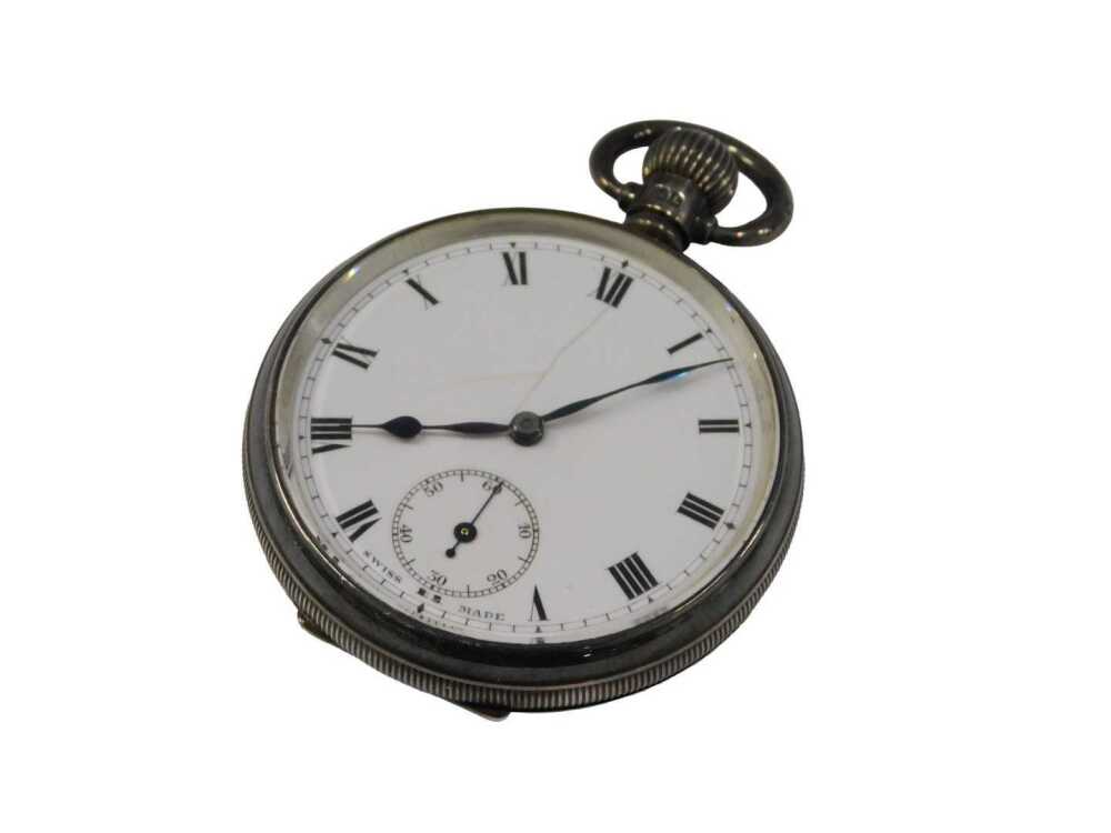 An early 20thC silver cased open faced pocket watch, with 4cm diameter ...