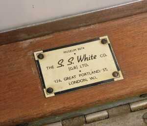 An early 20thC mahogany and pine dental chest, by S S White Co. (GB) Limited, 126 Great Portland... - 4