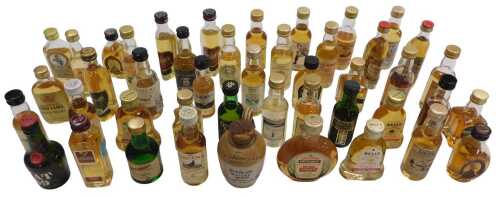 Miniature bottles of whisky, to include Bell's, Scottish Leader, High Commissioner, Wemyss Malts,...
