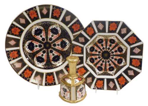 A Royal Crown Derby porcelain Imari plate, pattern number 1128, a further octagonal plate, and a...