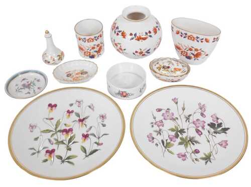 A Spode porcelain Baroda pattern squat vase, boxed, a Spode perfume bottle, boxed, and other...