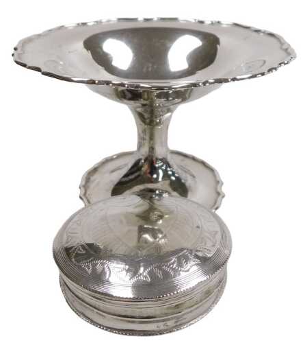 A George V silver pedestal sweetmeat dish, Birmingham 1922, 2.07oz, together with a 19thC...