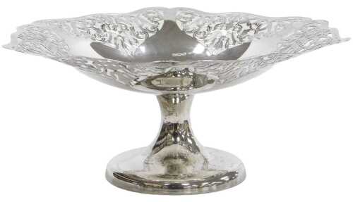 A George V silver tazza, with pierced and engraved foliate decoration, Viners Limited, Sheffield...