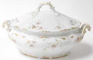 A late 19thC Continental porcelain part dinner service, possibly Limoges, decorated with floral... - 2