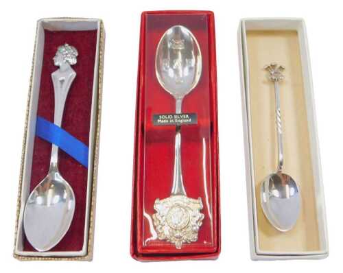 An Elizabeth II silver commemorative spoon, to celebrate the Queen's Silver Jubilee 1977,...