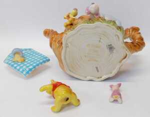 A Disney Showcase Collection The Disney Character Teapot, Winnie the Pooh teapot, by Cardew... - 4