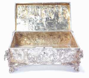 A 19thC Continental casket, possibly German Hanau silver, repousse decorated with figures in... - 4