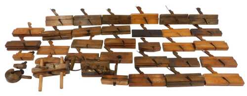 Various moulding planes, and further woodworking related items.