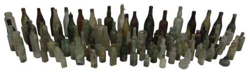 Various glass bottles, including Huntingdon Breweries Ltd, etc. (2 boxes)