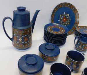 A Winterling Bavaria pottery part coffee service, comprising coffee pot, eleven cups, twelve... - 3
