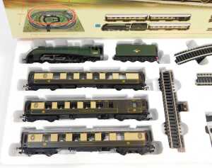 A Hornby Yorkshire Pullman OO gauge train set, R1136, boxed with outer packaging. - 2