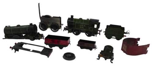 Hornby O gauge No. 1 tank locomotive and tender, locomotive body, clockwork motor, etc. (1 tray)