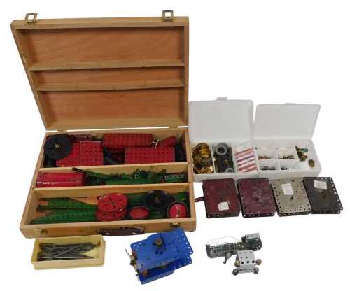 Meccano, including clockwork drive motors, gears, wheels, etc. (AF, a quantity)