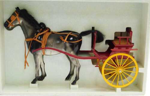 A Pedigree Sindy's Gig and Horse, boxed.