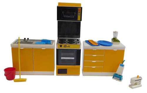 Pedigree Sindy kitchen furniture, including a Sindy oven, Sindy sink unit, Sindy kitchen cabinet,...