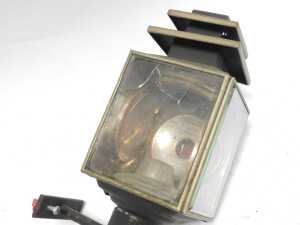 A pair of brass carriage lamps. - 3