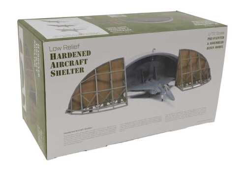 A Bachmann low-relief hardened aircraft shelter, 1-72 scale, pre-painted and assembled.