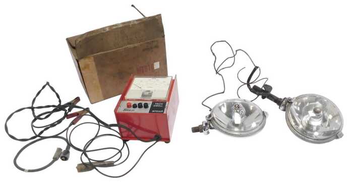 A pair of Lucas SLR576 spot lamps, and a Snap On Tach Dwell MT816B tach dwell meter. (3)
