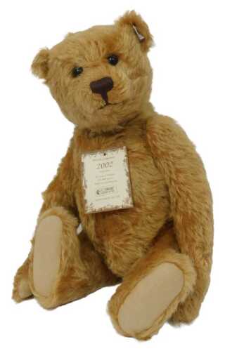 A Steiff Iris Teddy bear, reddish brown mohair, limited edition of 2000 pieces, 35cm high, boxed.