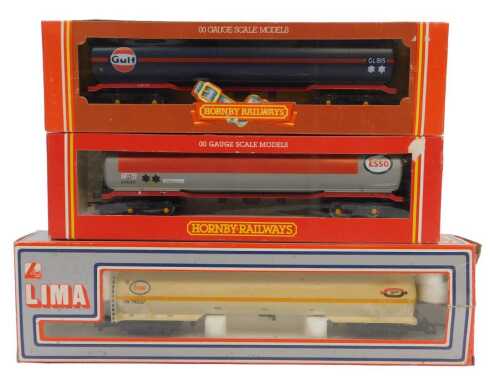 Hornby and Lima OO gauge rolling stock, including R236 Gulf one hundred tonne tank wagon, R028...