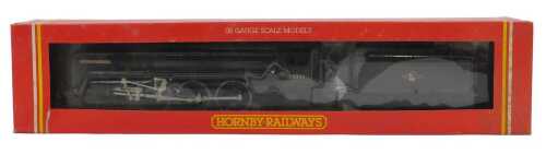 A Hornby OO gauge Britannia Class locomotive William Shakespeare, 4-6-2, 70004, BR lined green,...