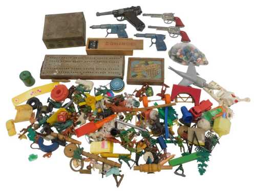 Bygone toys and games, including Draughtsman, dominoes, crib board, Spud Gun, Lone Star revolver,...