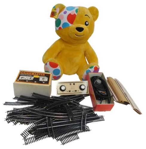 Hornby and other OO gauge track and accessories, including a Gaugemaster Model U controller,...