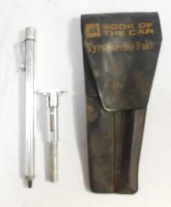 Various oil cans, including plastic Shell one quart oil cup, a Lister oil can, Kay's Lubricating... - 3