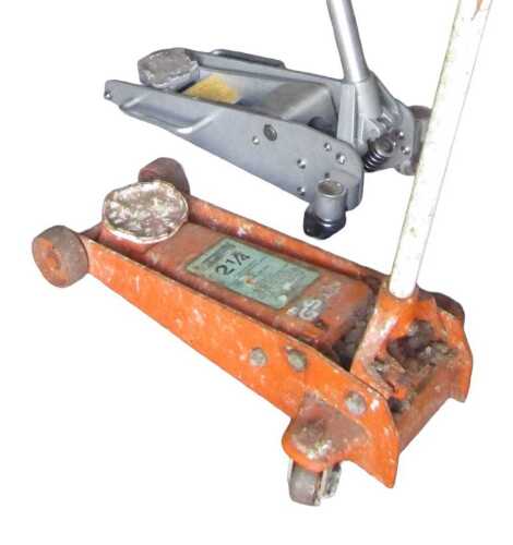 A Kamasa Tools two and a quarter tonne capacity hydraulic floor jack, and another. (2)
