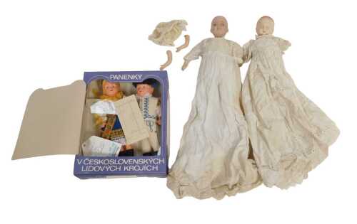Dolls, including souvenir dolls in Czechoslovakian national costume, boxed, and a Hancock...