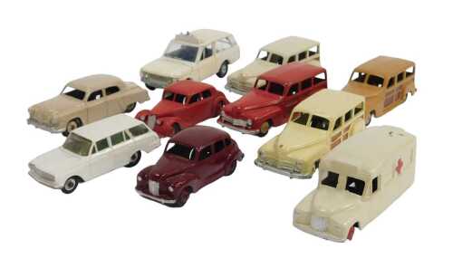 Dinky Toys, including a Dinky Toys Range Rover, a Dinky Toys Morris Traveller, a Dinky Toys...