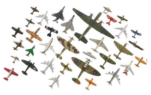 Various diecast and other planes, including a Matchbox British Airways Boeing 747 400, an Ertl...