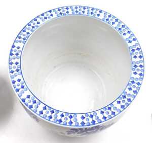 A pair of Chinese blue and white porcelain graduated jardinieres, decorated with flowers and... - 2