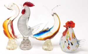 A Murano style glass figure of a rooster, together with a Murano duck, a shark, chicken, and two... - 2