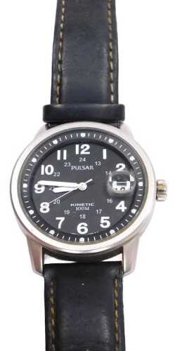 A Pulsar kinetic military style gentleman's wristwatch.