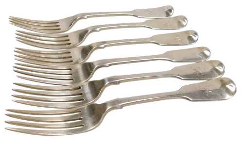 Six George V silver Fiddle pattern cake forks, five bearing the initial H and matched, London...