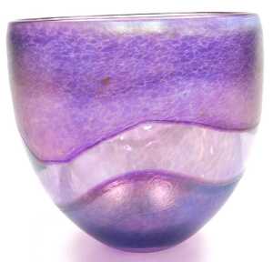 A Robert Held amethyst Art Glass vase, with clear and mottled wavy banded decoration, etched... - 2