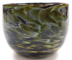 A Robert Held amethyst Art Glass vase, with clear and mottled wavy banded decoration, etched... - 3