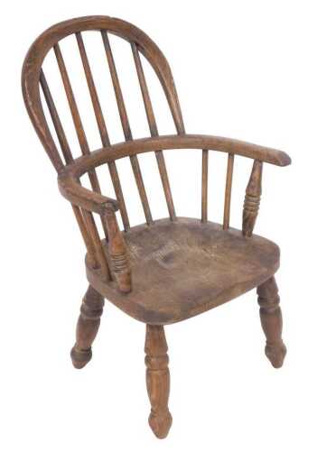 A 19thC ash and elm child's Windsor chair. (AF)