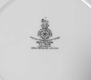 A Royal Doulton porcelain Reflection pattern part dinner and tea service, comprising three... - 2
