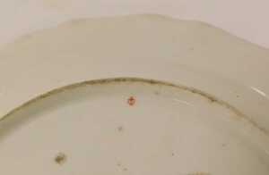 An 18thC Chelsea red anchor period plate, painted in Deutche Blumen floral sprays, mark to... - 5