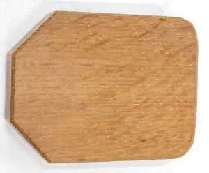A Robert Thompson of Kilburn Mouseman oak ashtray, of shaped rectangular form, with canted ends... - 3