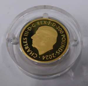 A Royal Mint Great Engravers gold waterloo medal, &pound;100 denomination, in capsule, box and outer... - 2