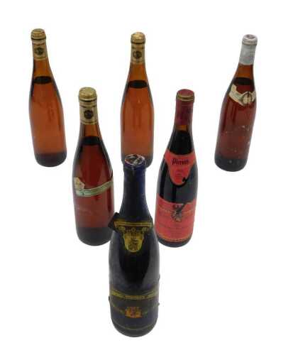 A bottle of Goldene Kammer Preismunze, another similar, various other wine, etc. (6)