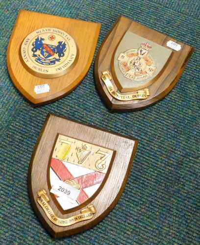 Various oak back wall plaques. (3)