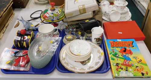 Various toys, games, etc,. hunting whip, part tea service, The Dandy Book 1995, various other...