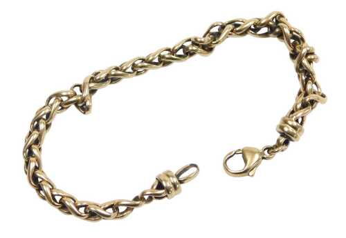 A 9ct gold twisted wheat style link bracelet, yellow metal stamped 9kt, 18cm long, 15.5g.